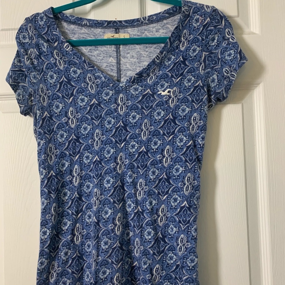 Hollister Printed V-Neck Top